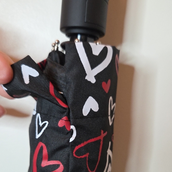 Heart Patterned Black Umbrella - Picture 8 of 9